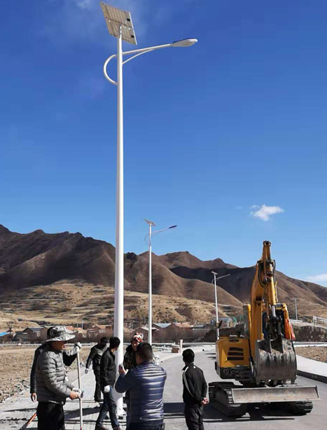 甘南碌曲10米木垒太阳能路灯项目